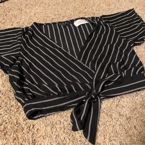 NEW W/ TAGS! Black stripped crop top